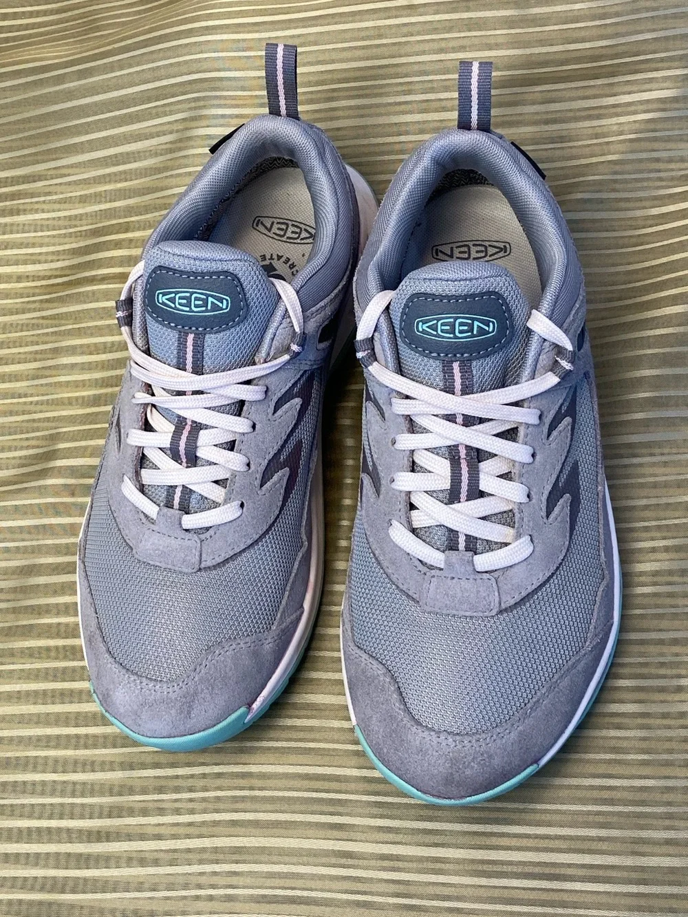 KEEN Sport Running Activewear Shoes Sneakers, size 8, grey, logo